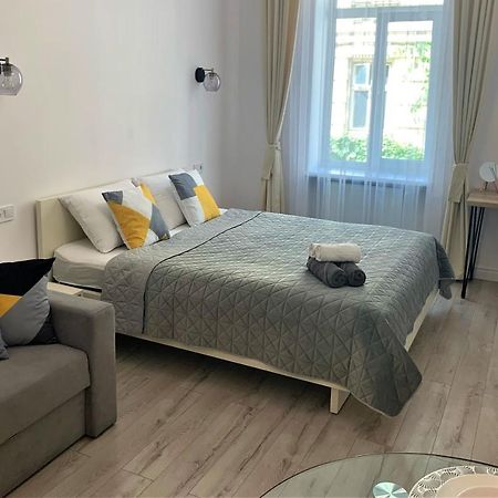 Iris Apartment On Popovich 利沃夫 外观 照片