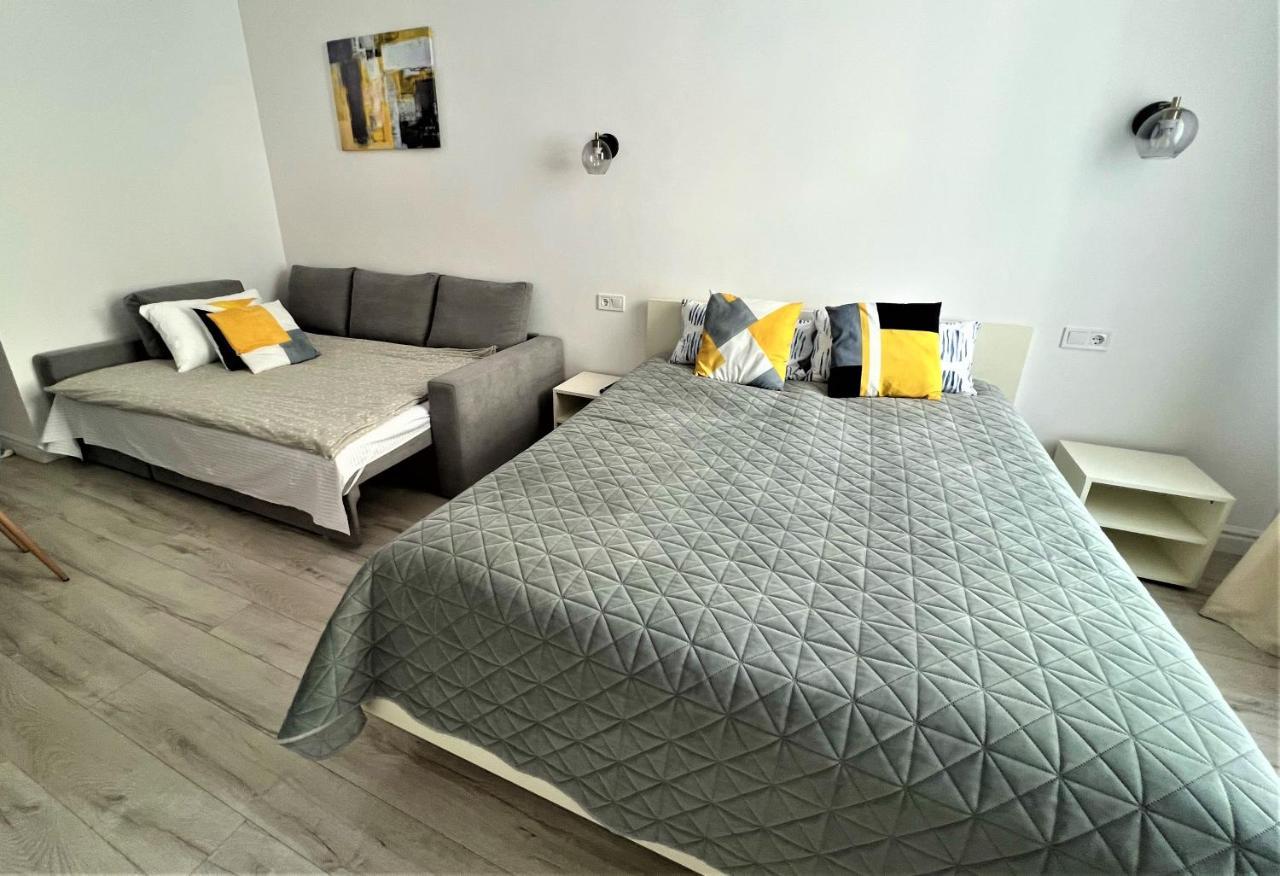 Iris Apartment On Popovich 利沃夫 外观 照片